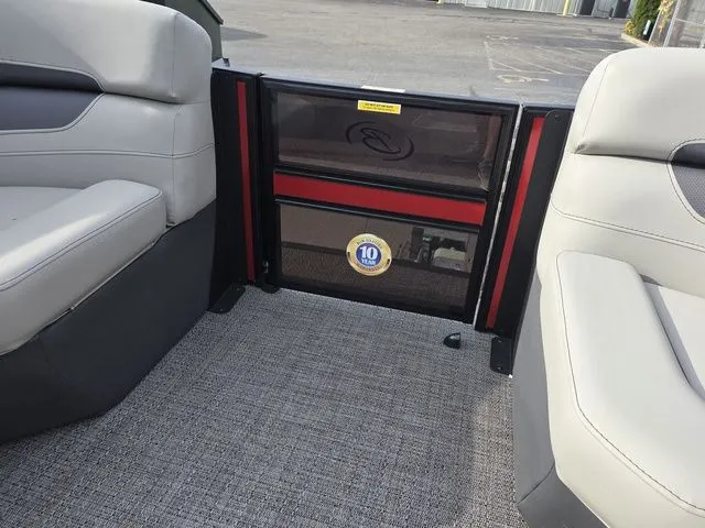 Slide: The Image of Barletta Cabrio C22U 2024 - 33