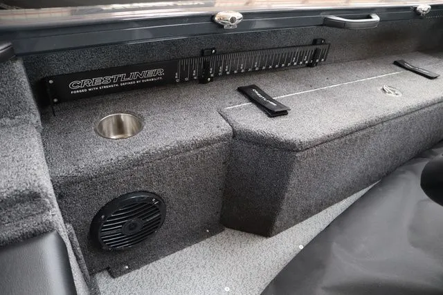 Slide: The Image of Crestliner 2050 Fish Hawk 2026 - 10