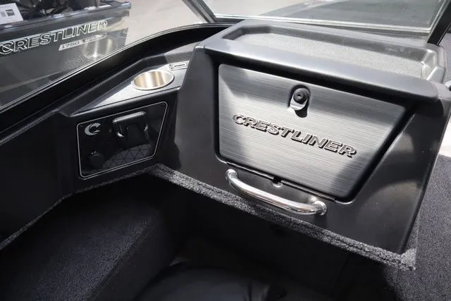 Slide: The Image of Crestliner 2050 Fish Hawk 2026 - 11