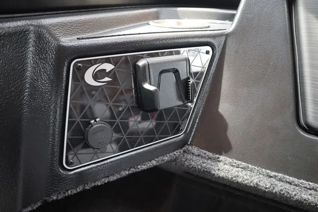 Slide: The Image of Crestliner 2050 Fish Hawk 2026 - 12