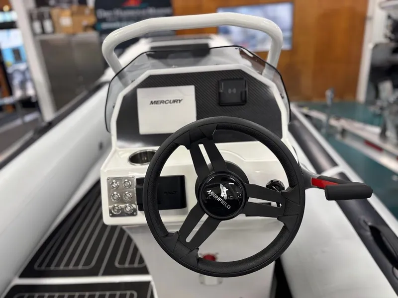 Slide: The Image of 2025 Highfield Sport 460 5 - 5