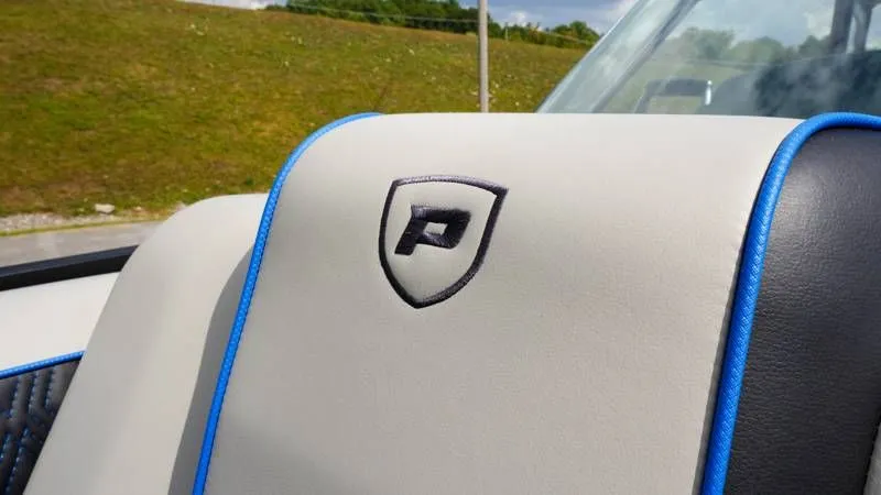 Slide: The Image of Premier 270 Supersport RF 2025 - 15