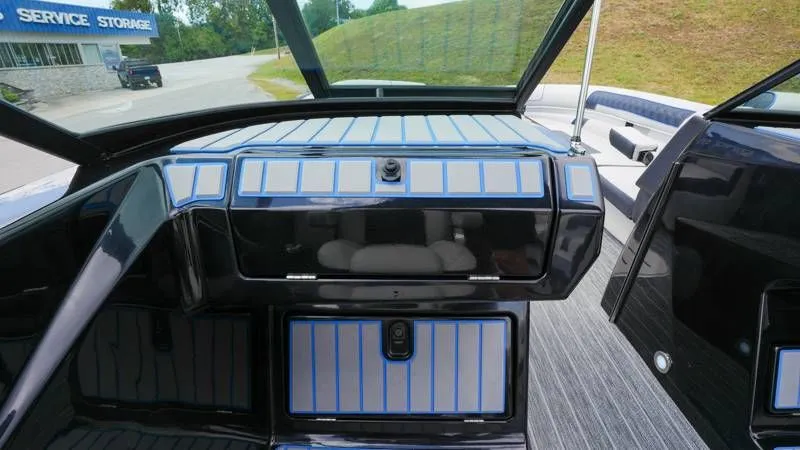 Slide: The Image of Premier 270 Supersport RF 2025 - 30