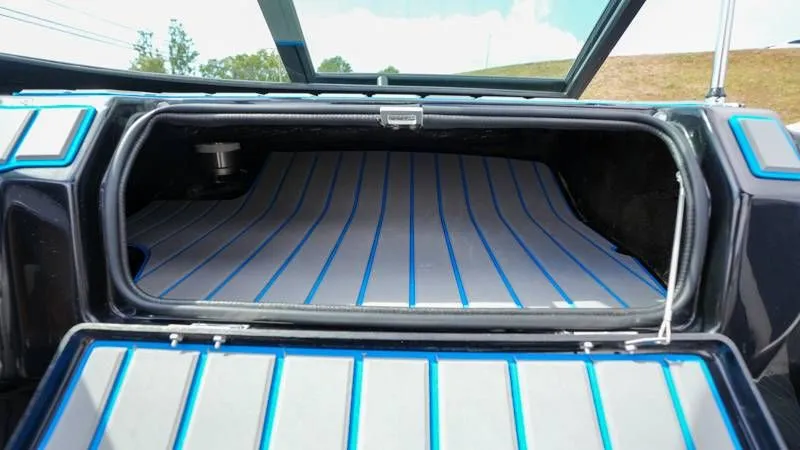 Slide: The Image of Premier 270 Supersport RF 2025 - 45