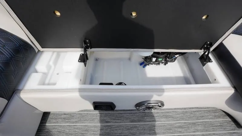 Slide: The Image of Premier 270 Supersport RF 2025 - 51