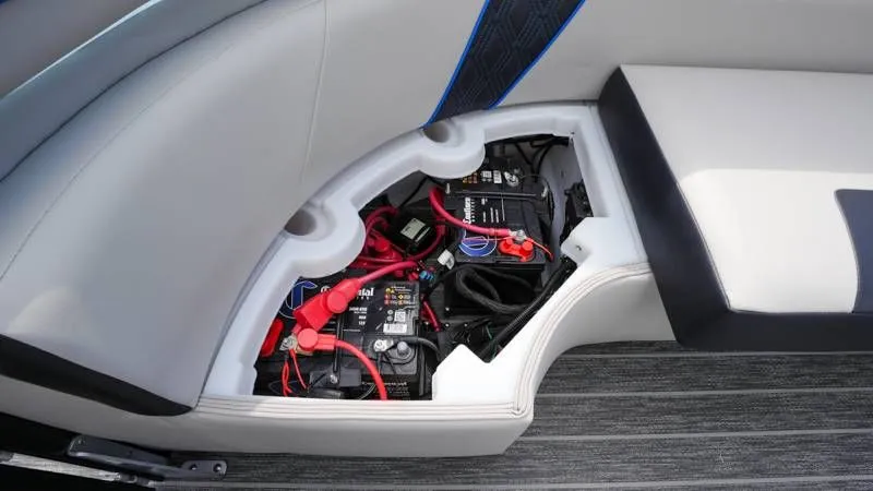 Slide: The Image of Premier 270 Supersport RF 2025 - 58