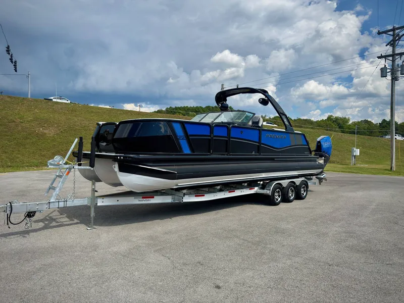 Slide: The Image of Premier 270 Supersport RF 2025 - 8