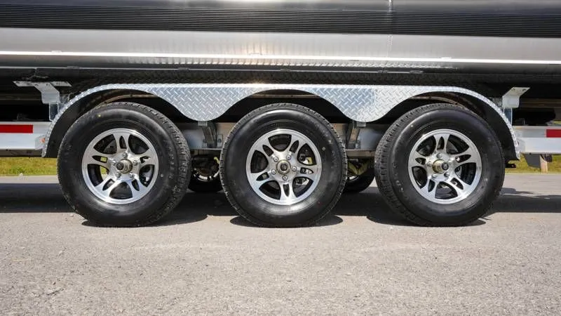 Slide: The Image of Premier 270 Supersport RF 2025 - 81