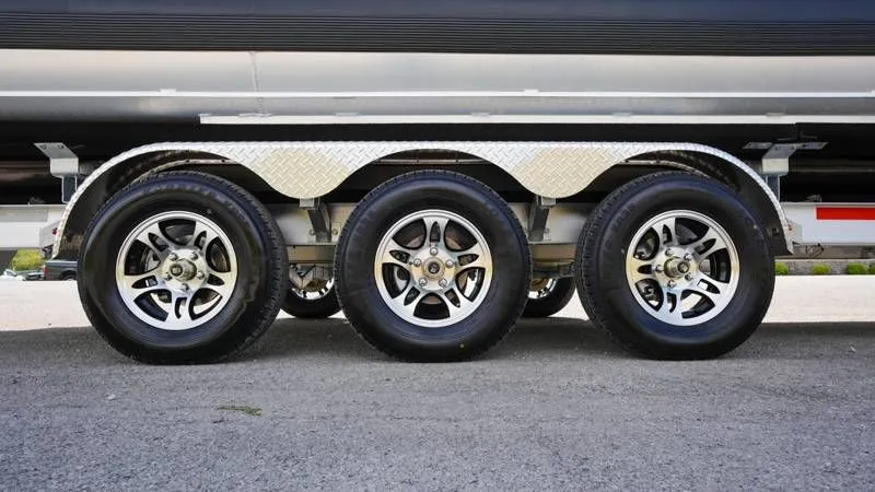 Slide: The Image of Premier 270 Supersport RF 2025 - 84