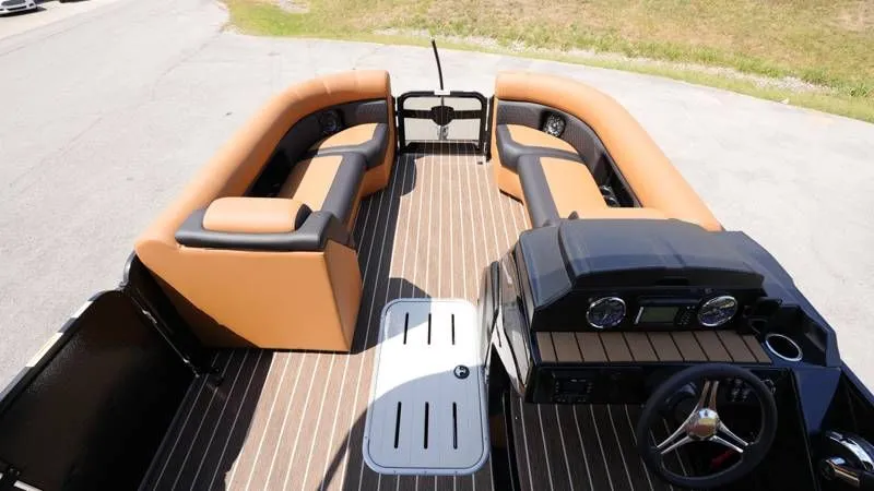 Slide: The Image of Premier 230 Sunsation RL-CL 2026 - 15