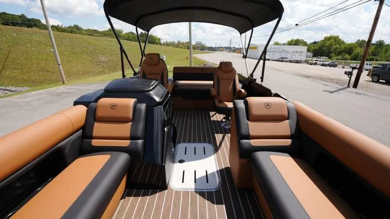 Slide: The Image of Premier 230 Sunsation RL-CL 2026 - 16