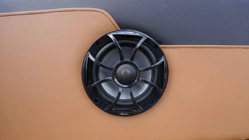 Slide: The Image of Premier 230 Sunsation RL-CL 2026 - 23