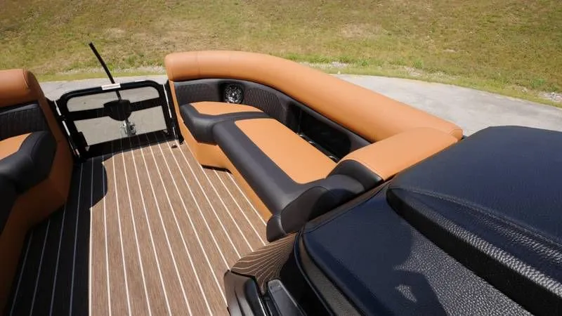 Slide: The Image of Premier 230 Sunsation RL-CL 2026 - 28