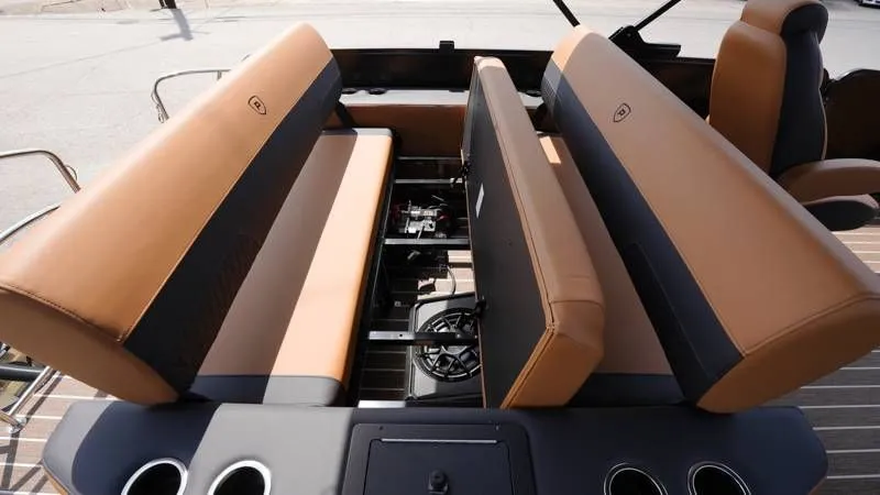 Slide: The Image of Premier 230 Sunsation RL-CL 2026 - 38