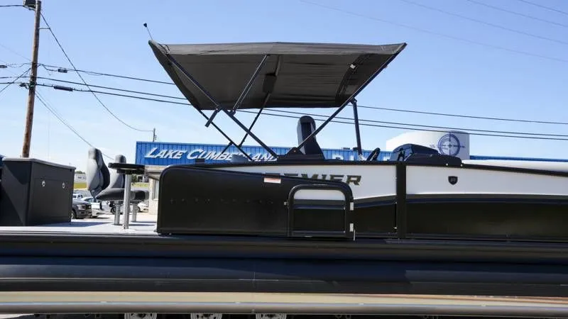 Slide: The Image of Premier 250 Solaris RS 2026 - 18