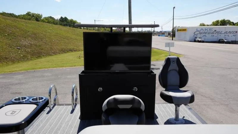 Slide: The Image of Premier 250 Solaris RS 2026 - 22