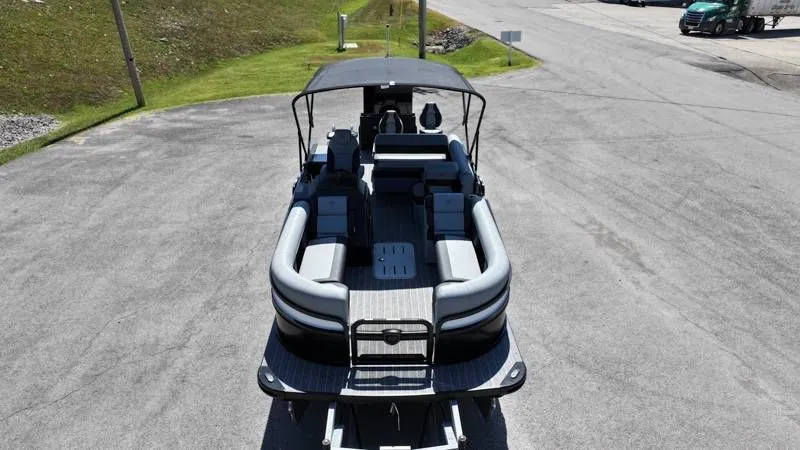 Slide: The Image of Premier 250 Solaris RS 2026 - 3