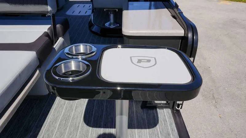 Slide: The Image of Premier 250 Solaris RS 2026 - 30