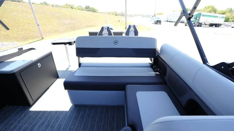 Slide: The Image of Premier 250 Solaris RS 2026 - 35