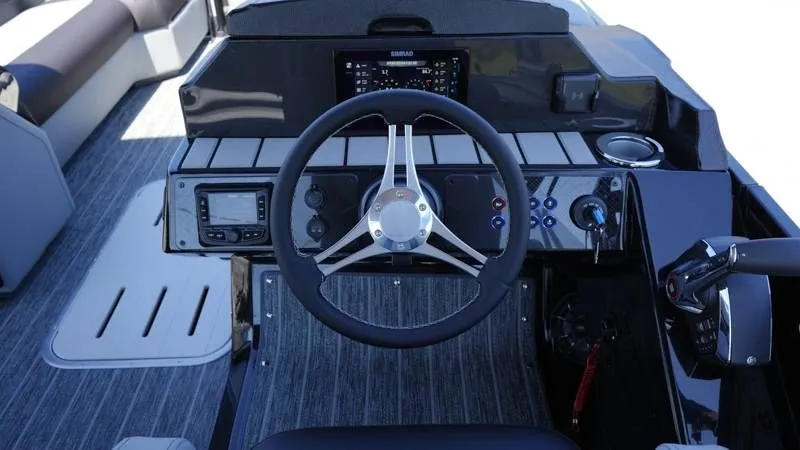 Slide: The Image of Premier 250 Solaris RS 2026 - 39