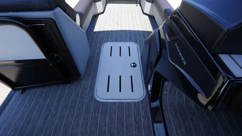 Slide: The Image of Premier 250 Solaris RS 2026 - 54