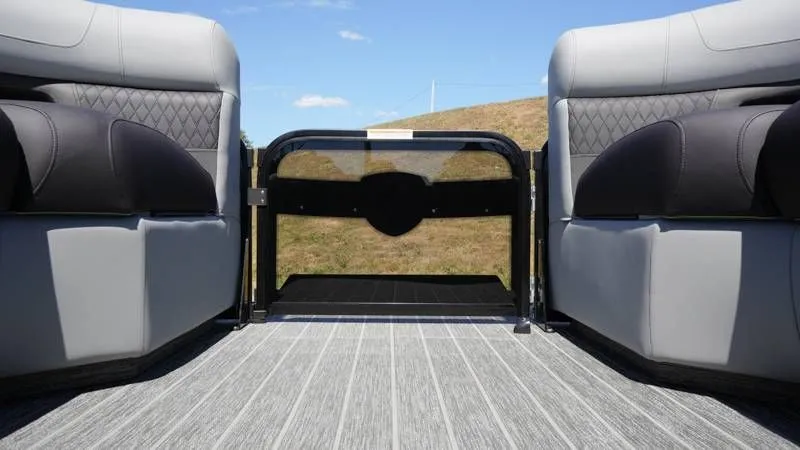 Slide: The Image of Premier 250 Solaris RS 2026 - 64