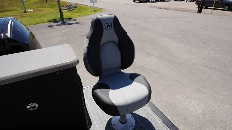 Slide: The Image of Premier 250 Solaris RS 2026 - 65