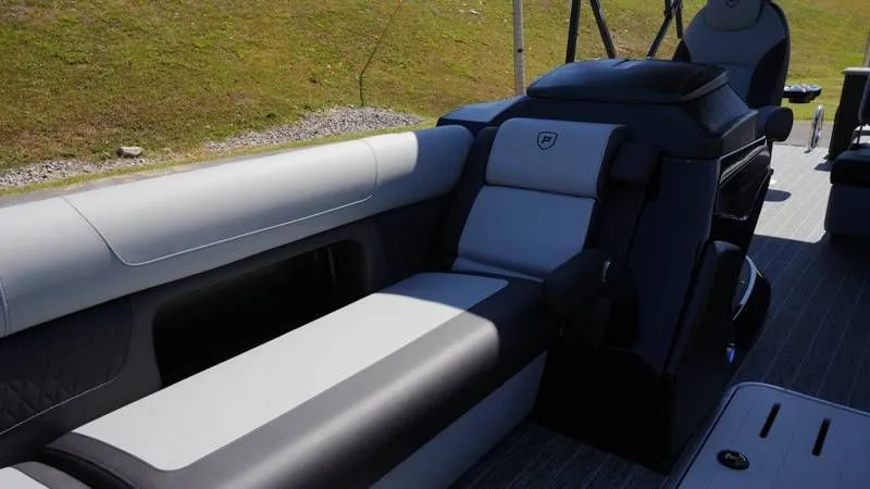 Slide: The Image of Premier 250 Solaris RS 2026 - 66