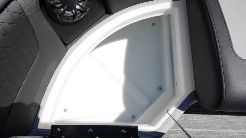 Slide: The Image of Premier 250 Solaris RS 2026 - 70