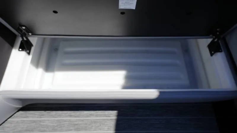 Slide: The Image of Premier 250 Solaris RS 2026 - 76