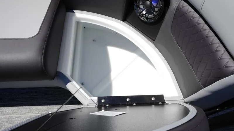 Slide: The Image of Premier 250 Solaris RS 2026 - 77