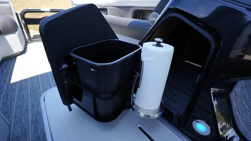 Slide: The Image of Premier 250 Solaris RS 2026 - 82