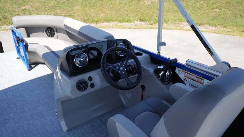 Slide: The Image of Premier 200 Sunscape RF-CL 2026 - 40