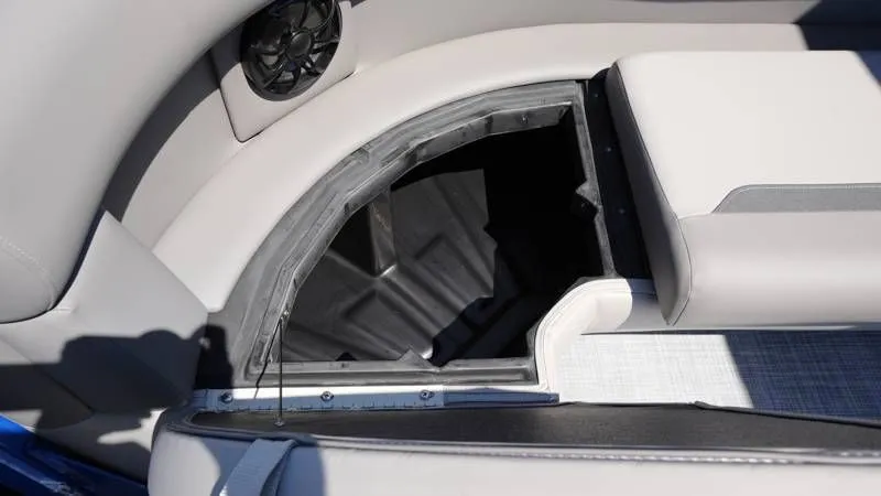 Slide: The Image of Premier 200 Sunscape RF-CL 2026 - 46