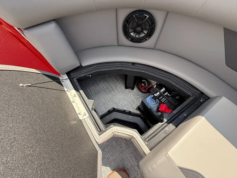 Slide: The Image of Premier 220 Sunscape RF 2026 - 105