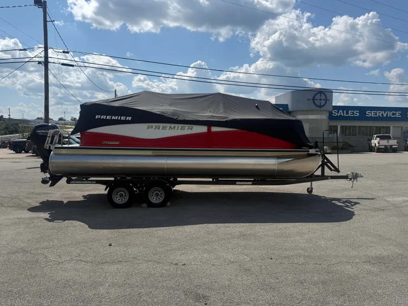 Slide: The Image of Premier 220 Sunscape RF 2026 - 122