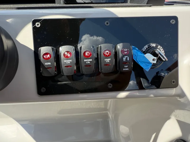 Slide: The Image of Premier 220 Sunscape RF 2026 - 23