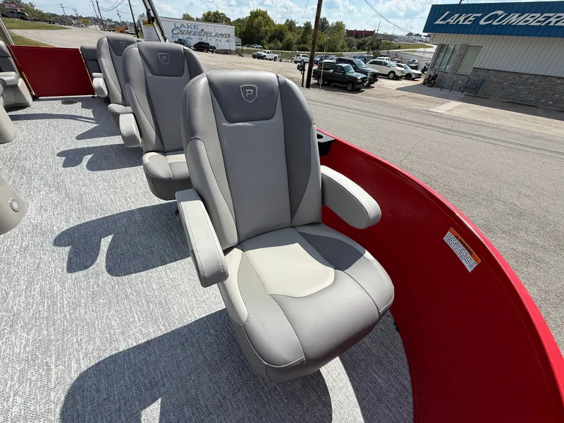 Slide: The Image of Premier 220 Sunscape RF 2026 - 28