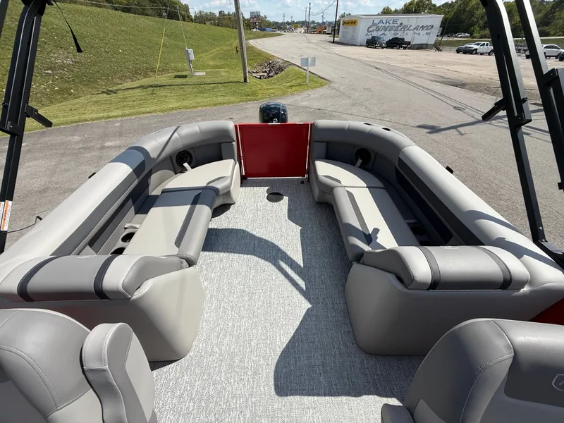 Slide: The Image of Premier 220 Sunscape RF 2026 - 48