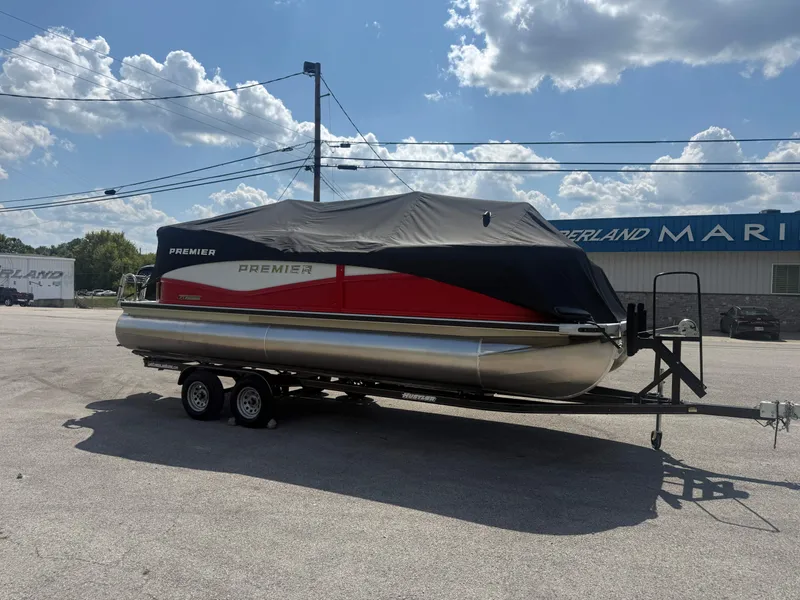 Slide: The Image of Premier 220 Sunscape RF 2026 - 57
