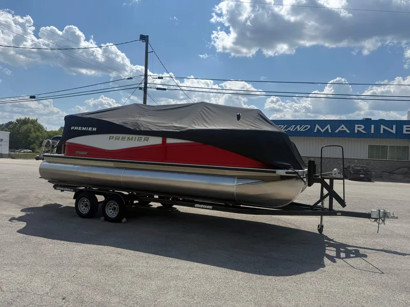 Slide: The Image of Premier 220 Sunscape RF 2026 - 58