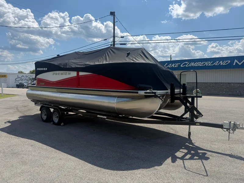 Slide: The Image of Premier 220 Sunscape RF 2026 - 61