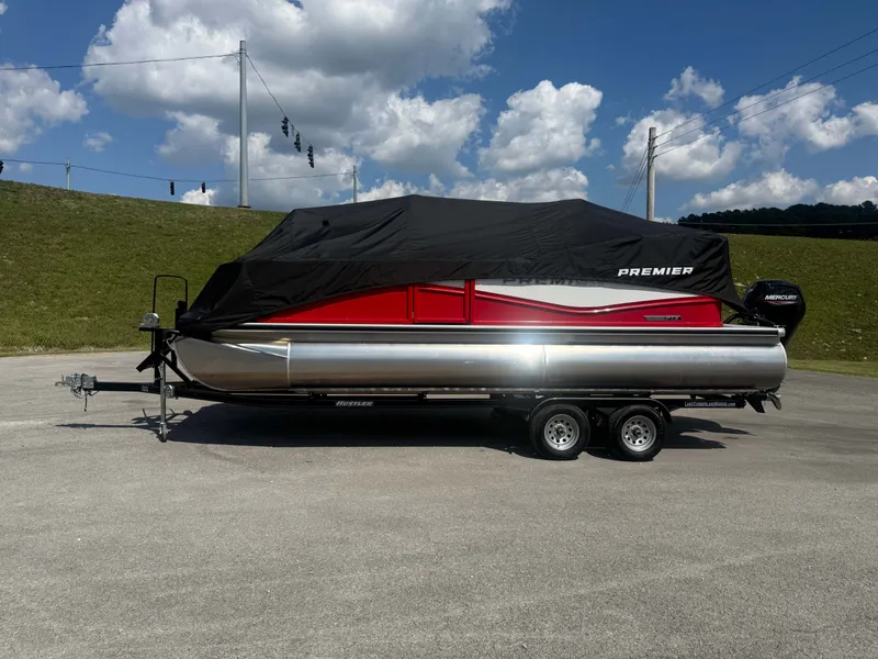 Slide: The Image of Premier 220 Sunscape RF 2026 - 70