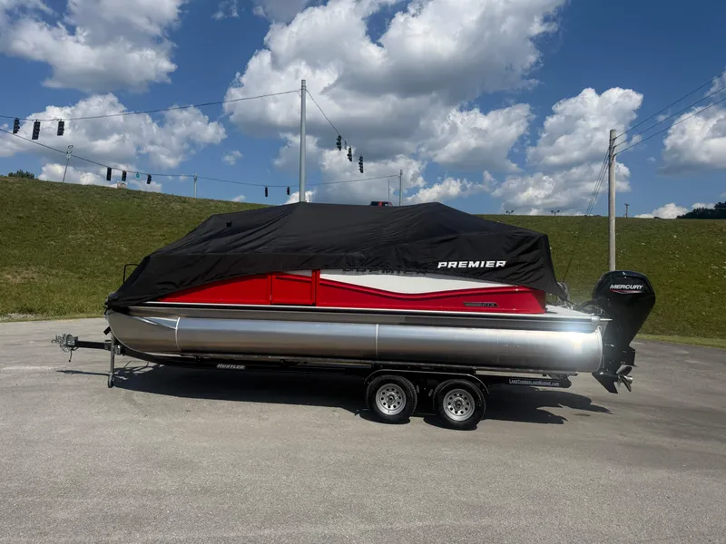 Slide: The Image of Premier 220 Sunscape RF 2026 - 71