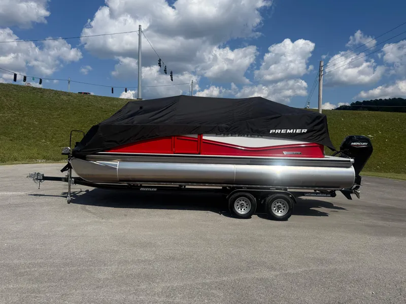 Slide: The Image of Premier 220 Sunscape RF 2026 - 73