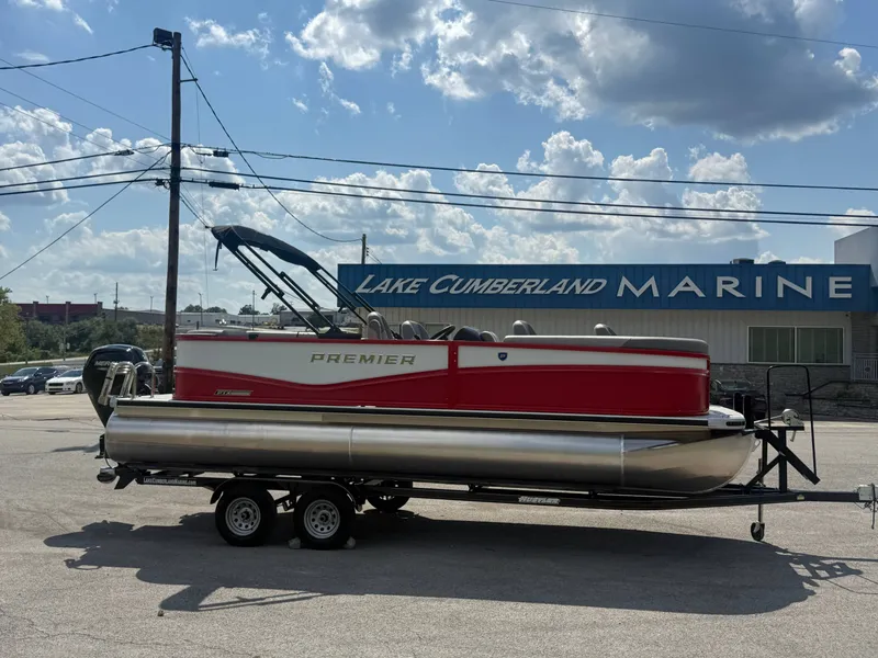 Slide: The Image of Premier 220 Sunscape RF 2026 - 79