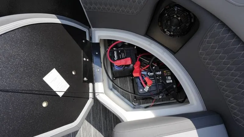 Slide: The Image of Premier 230 Solaris RF-CL 2026 - 33