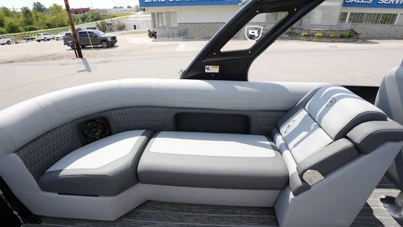 Slide: The Image of Premier 230 Solaris RF-CL 2026 - 35