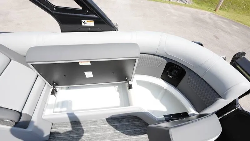 Slide: The Image of Premier 230 Solaris RF-CL 2026 - 37