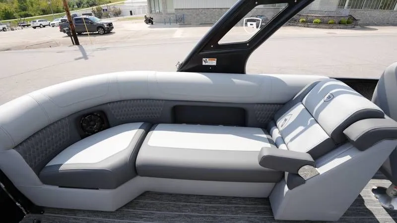 Slide: The Image of Premier 230 Solaris RF-CL 2026 - 41